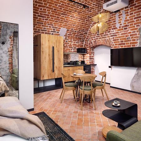 Nomadic Urban Premium Suites Краков Экстерьер фото