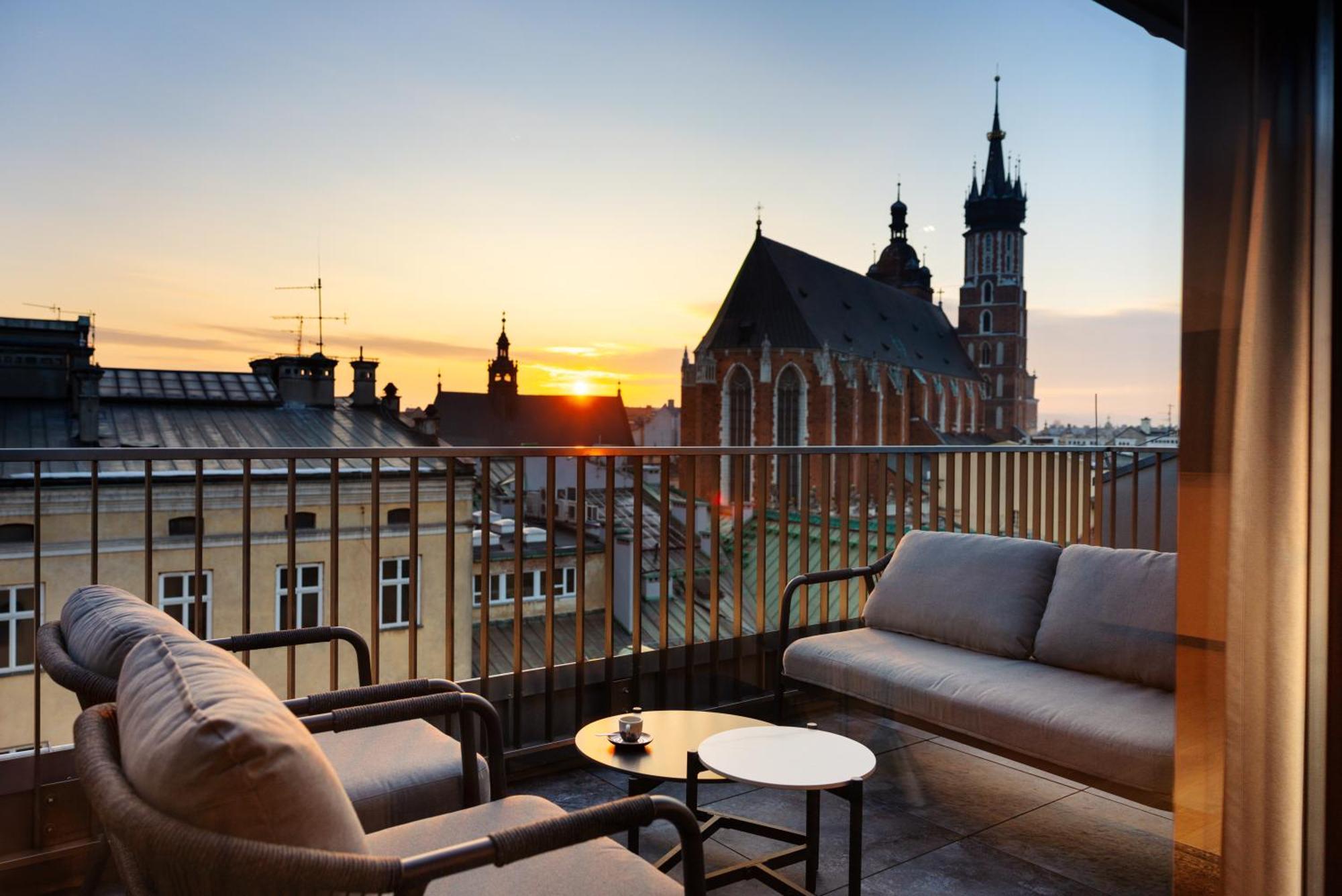Nomadic Urban Premium Suites Краков Экстерьер фото