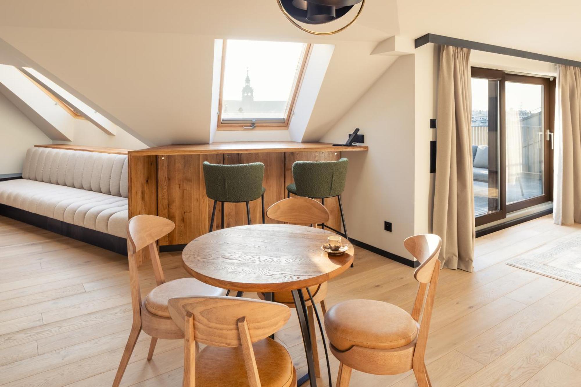 Nomadic Urban Premium Suites Краков Экстерьер фото