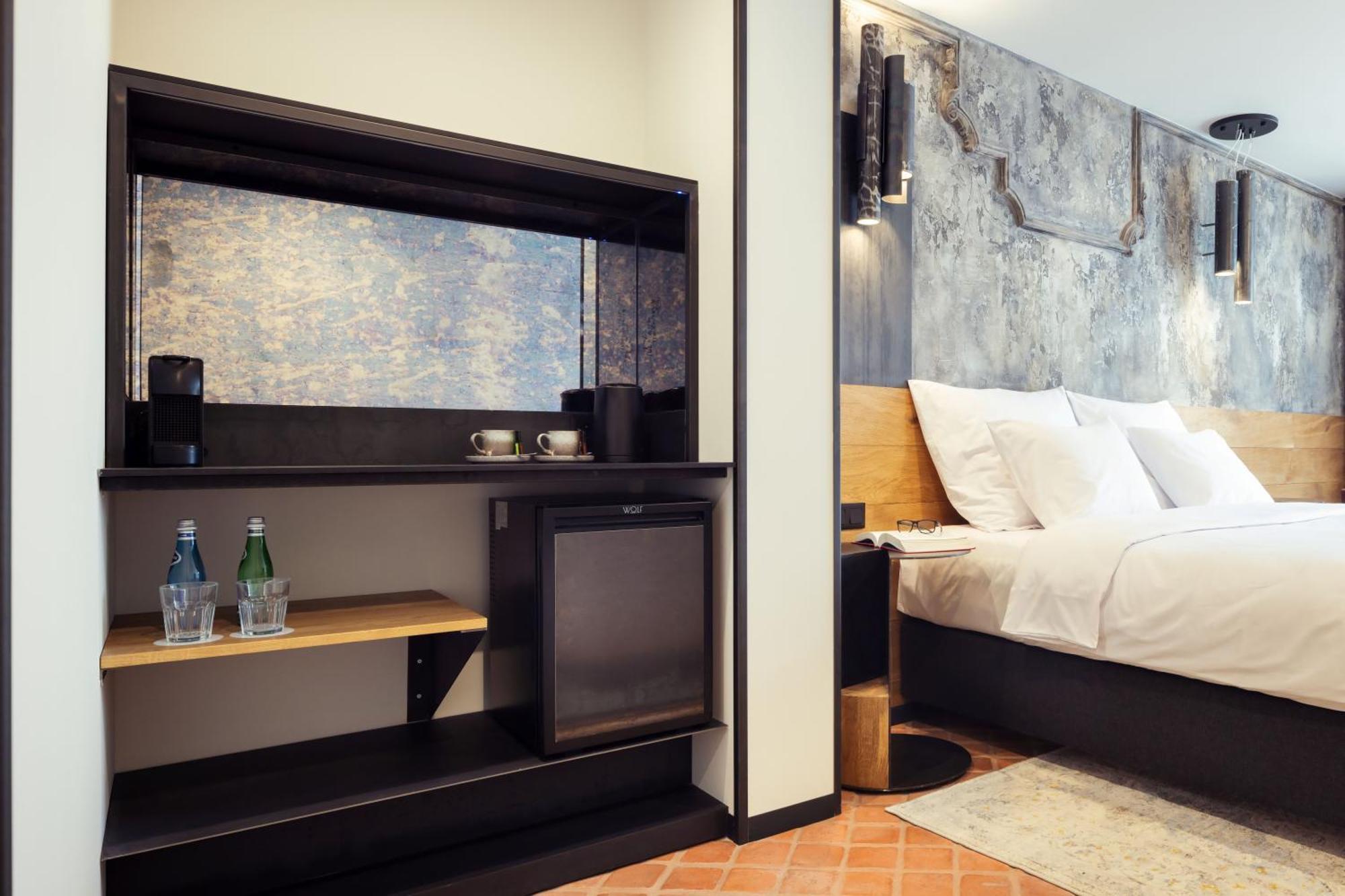 Nomadic Urban Premium Suites Краков Экстерьер фото