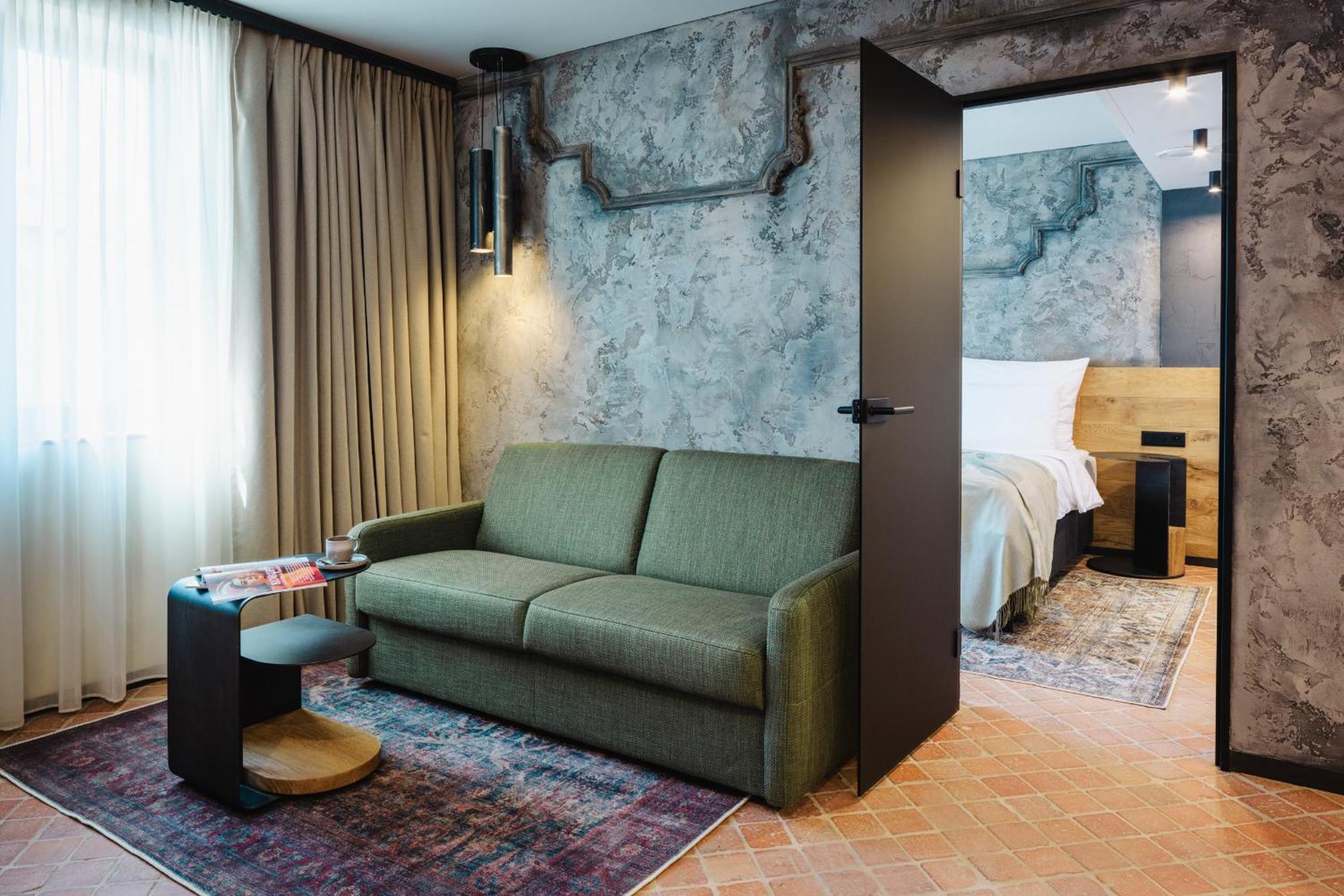 Nomadic Urban Premium Suites Краков Экстерьер фото